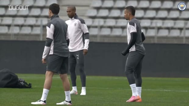 City train in Paris ahead of facing Palace